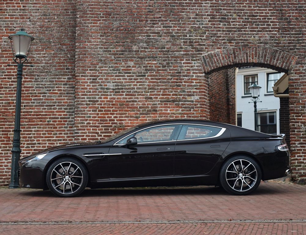 Aston Martin Rapide 2015