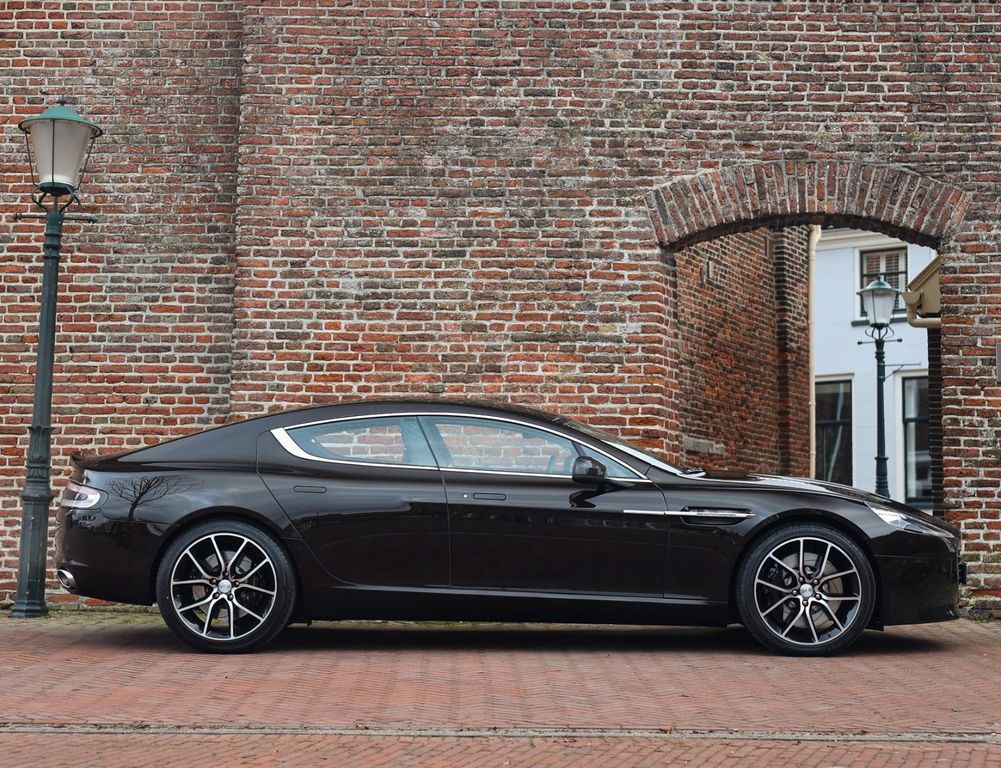 Aston Martin Rapide 2015