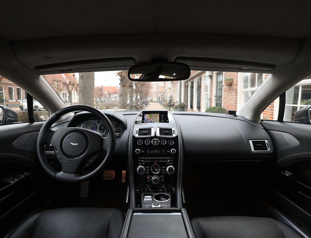 Aston Martin Rapide 2015