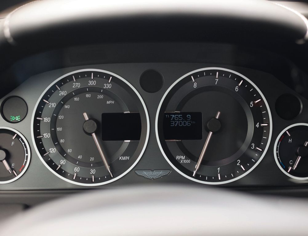 Aston Martin Rapide 2015