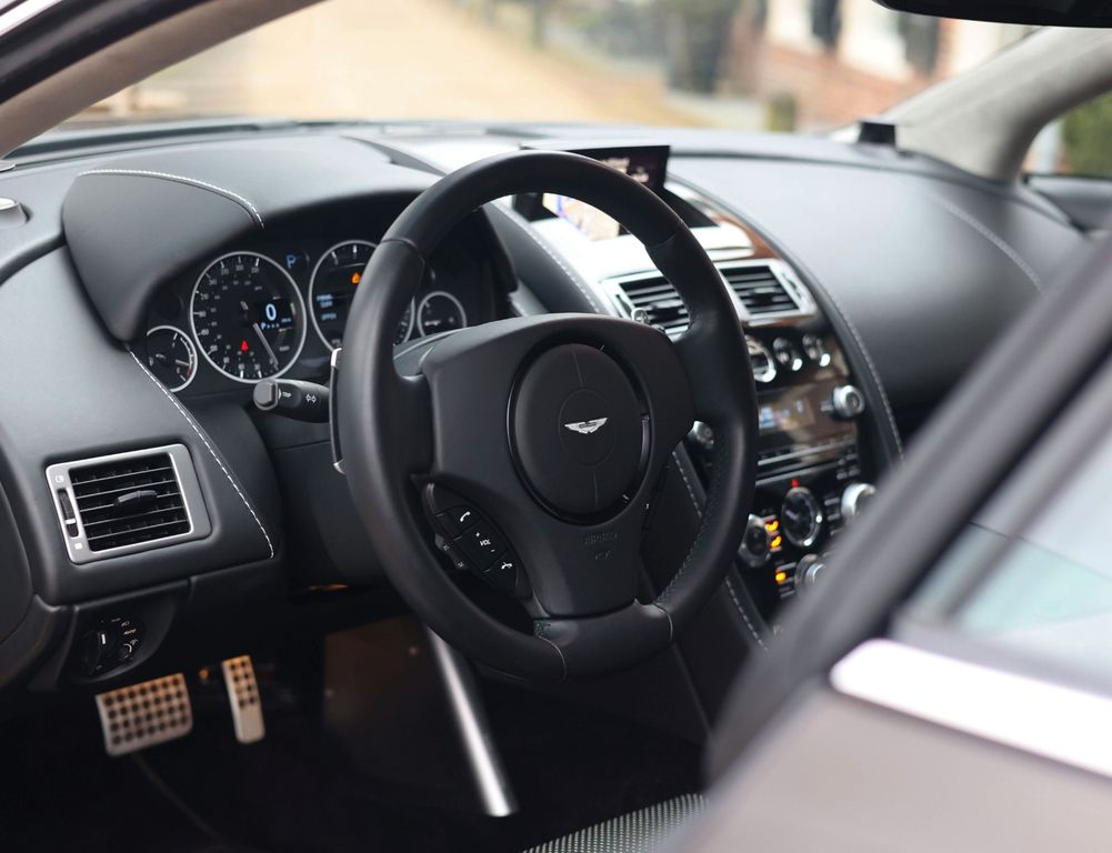 Aston Martin Rapide 2015