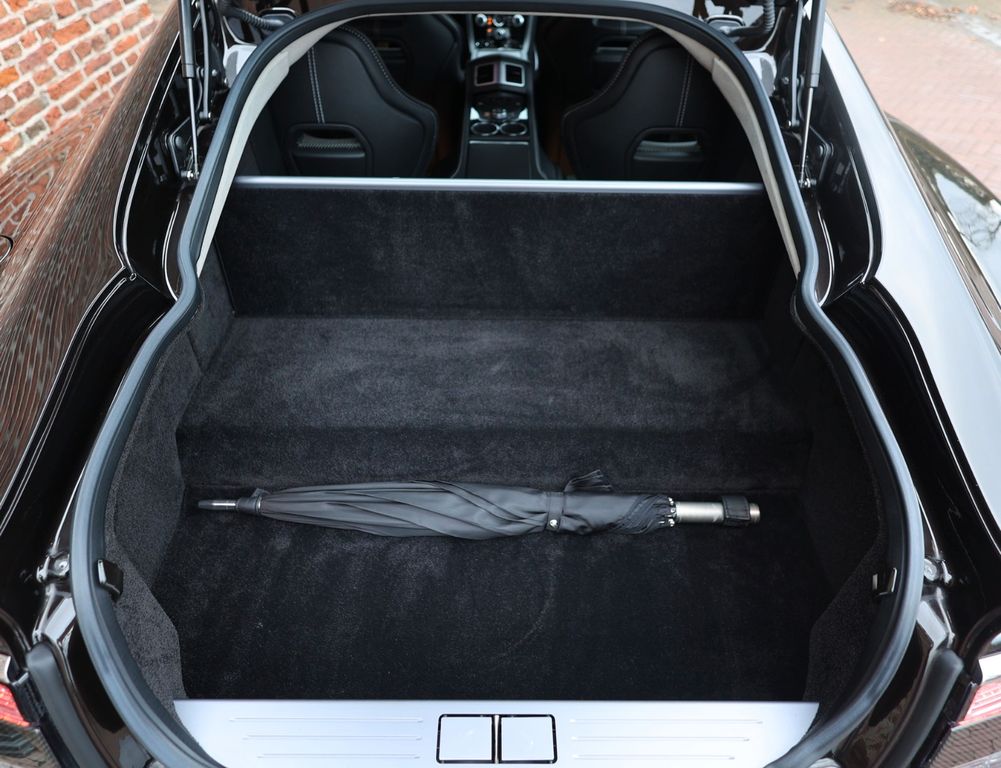 Aston Martin Rapide 2015