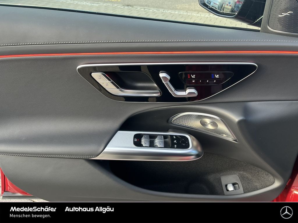 Mercedes-Benz E 300 2025