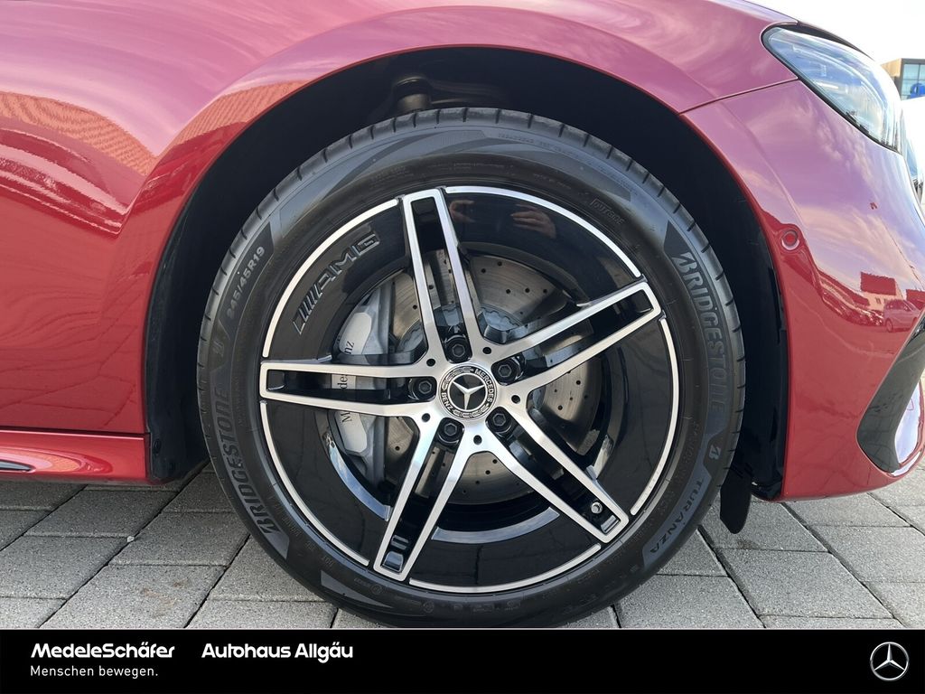 Mercedes-Benz E 300 2025