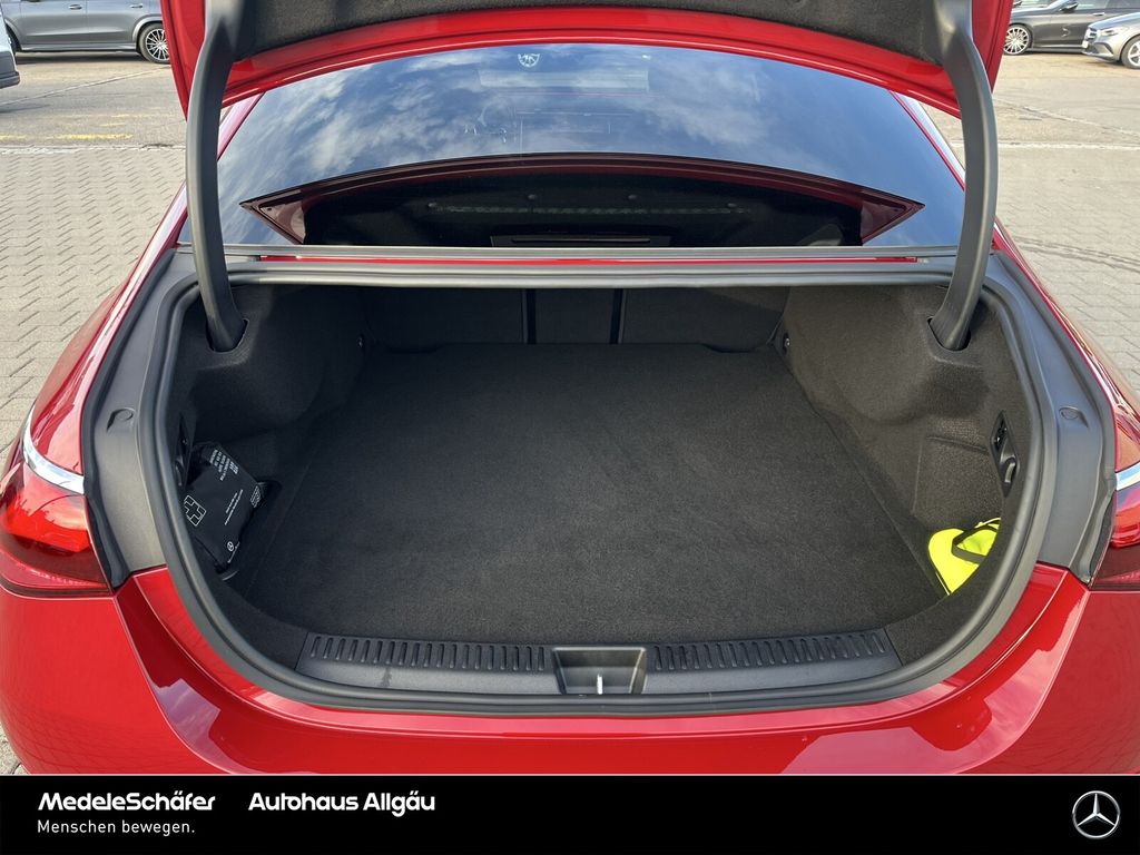 Mercedes-Benz E 300 2025