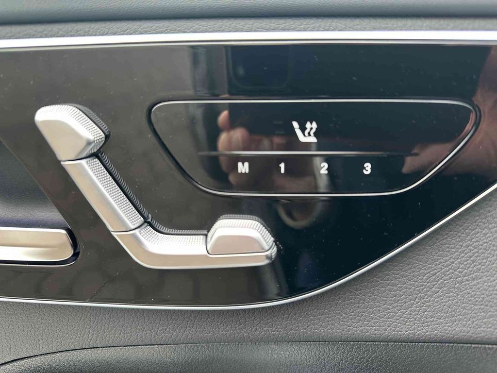 Mercedes-Benz C 200 2025