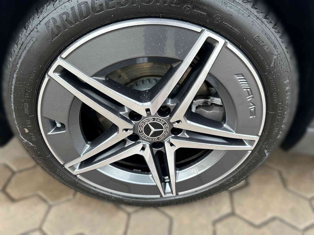 Mercedes-Benz C 200 2025