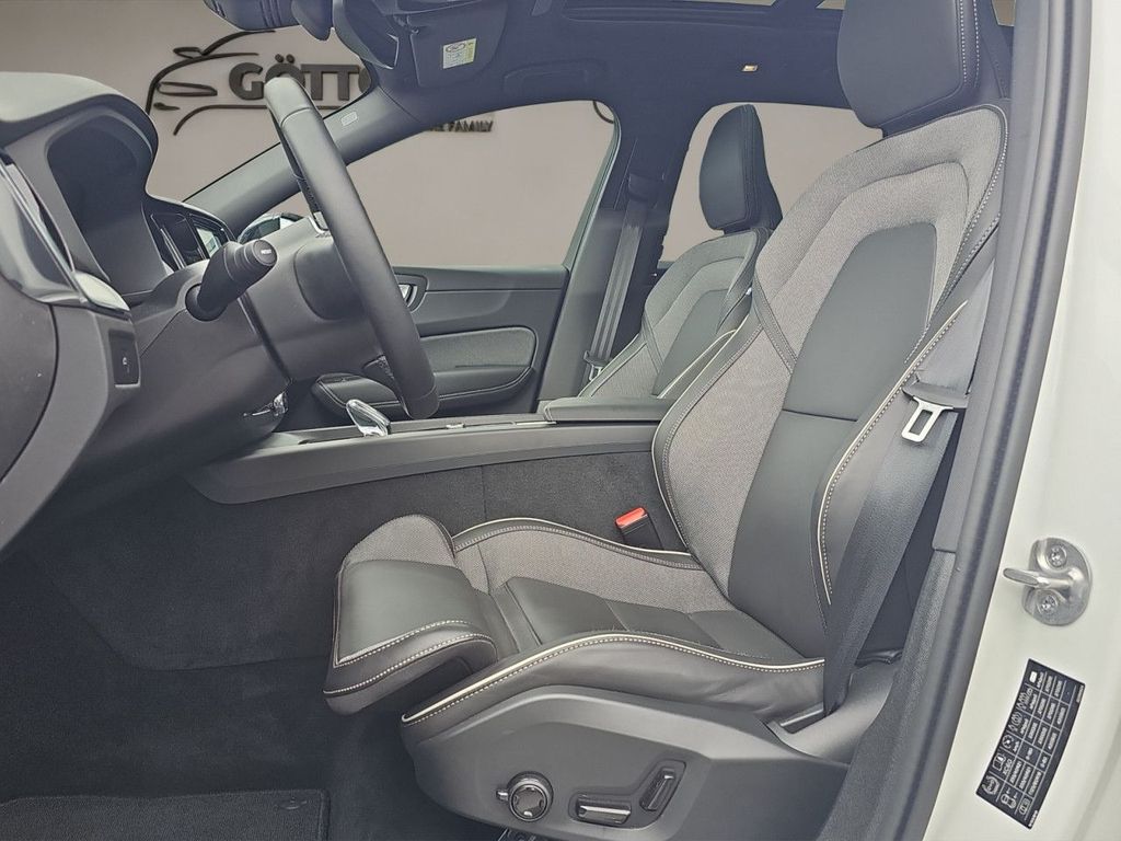 Volvo XC60 2025