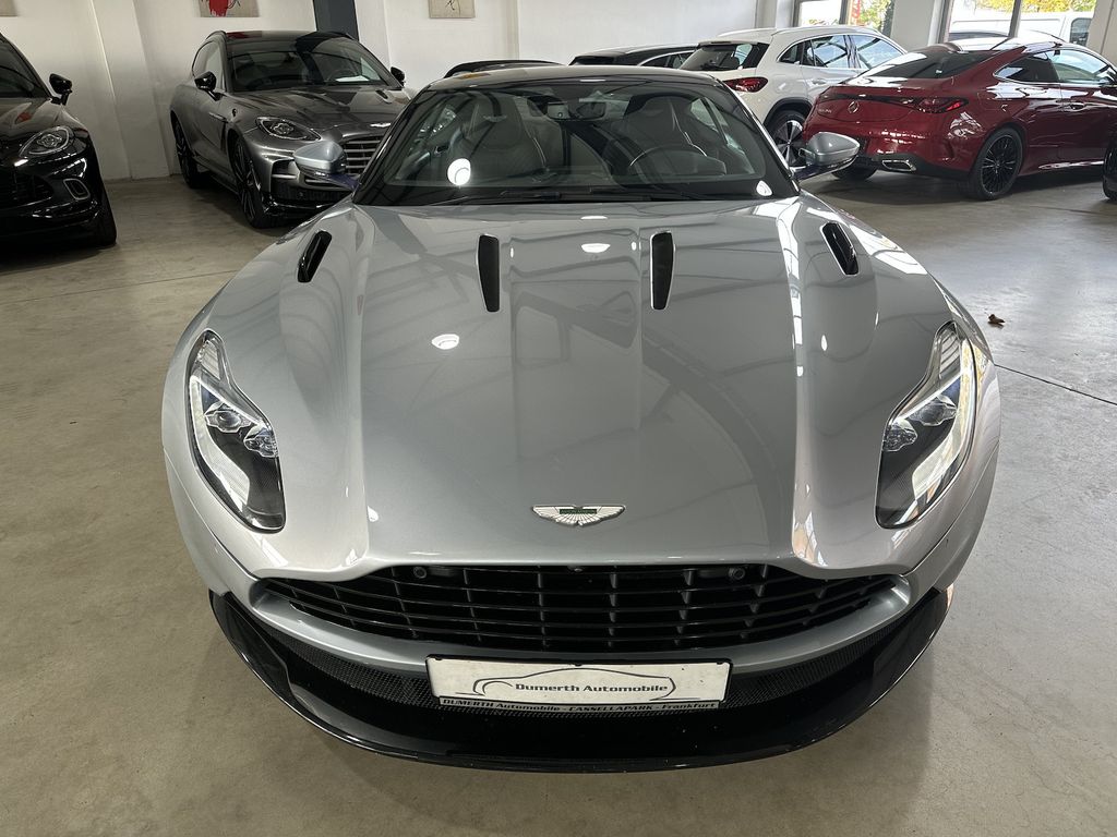 Aston Martin DB11 2018