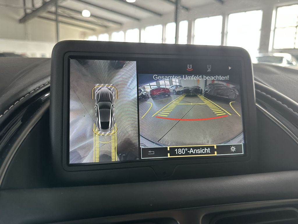 Aston Martin DB11 2018