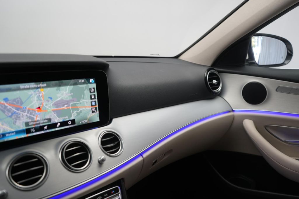 Mercedes-Benz E 220 2021