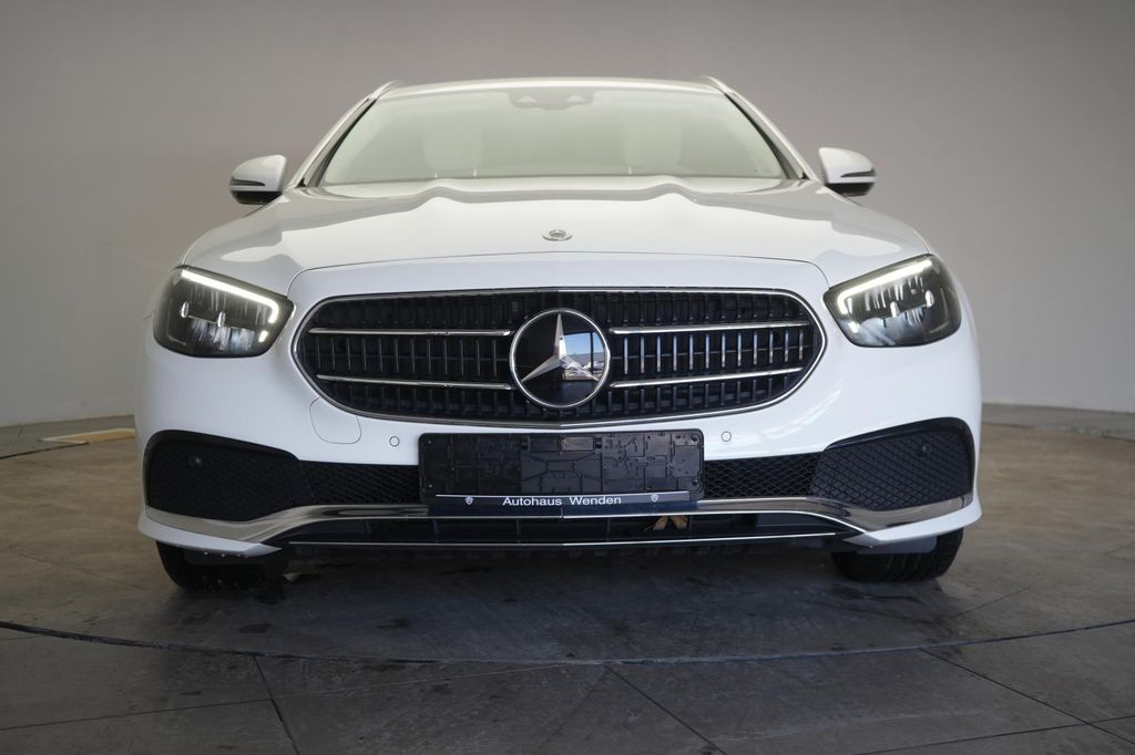 Mercedes-Benz E 220 2021