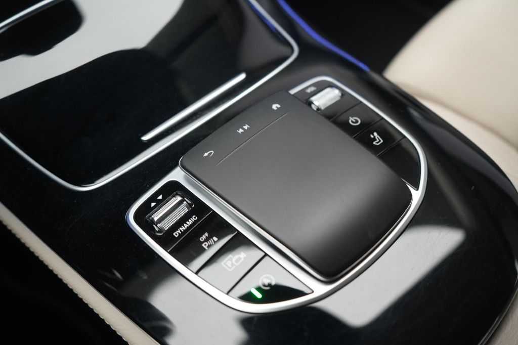 Mercedes-Benz E 220 2021