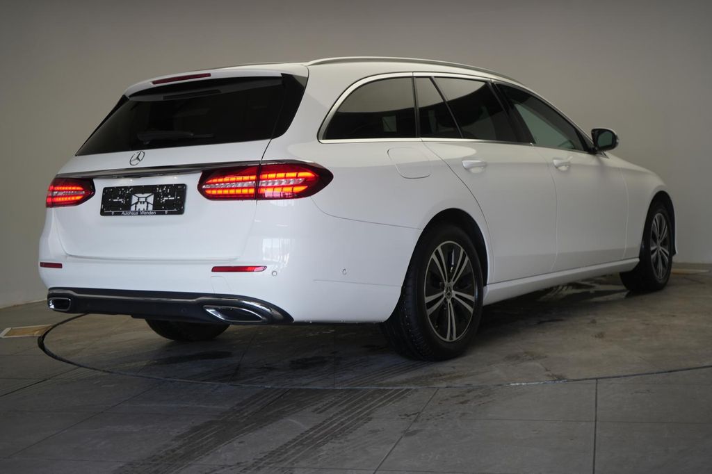 Mercedes-Benz E 220 2021