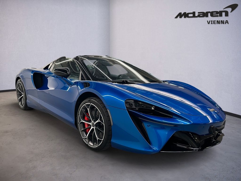 McLaren Artura 2024