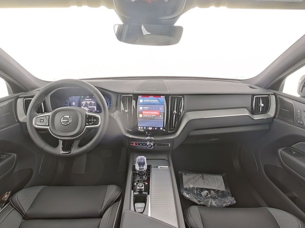 Volvo XC60 2025