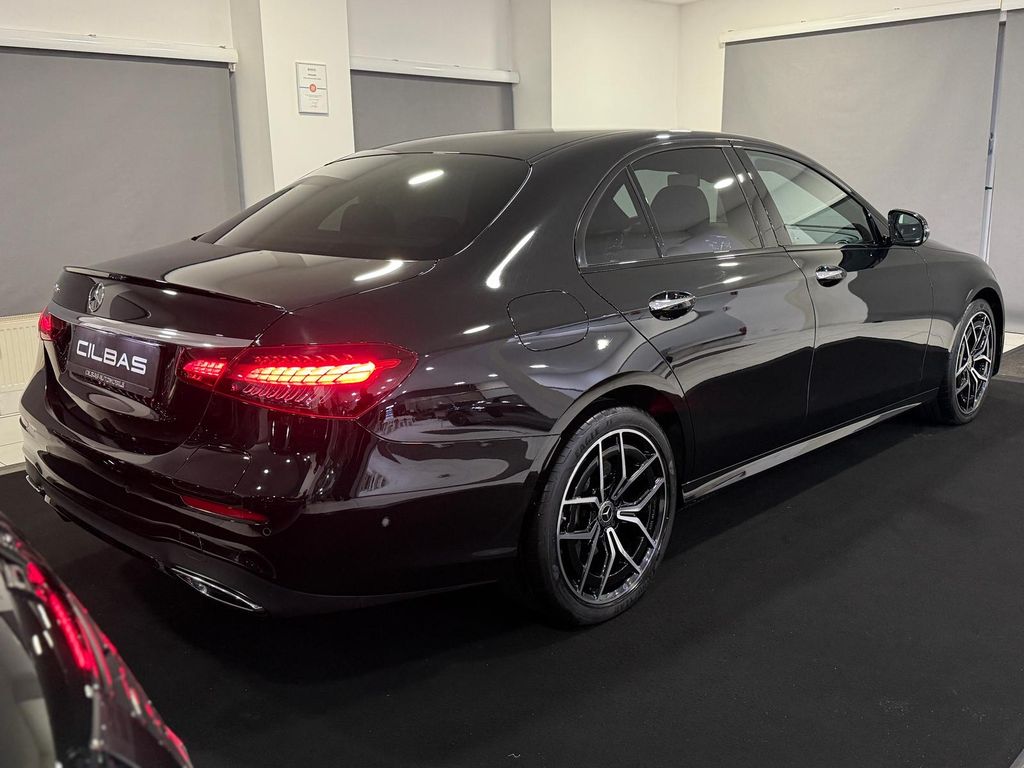 Mercedes-Benz E 300 2022