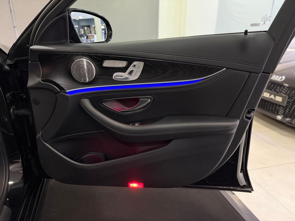 Mercedes-Benz E 300 2022