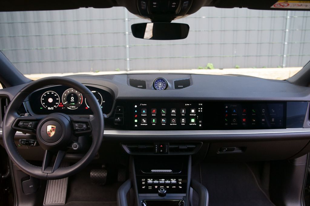 Porsche Cayenne 2025