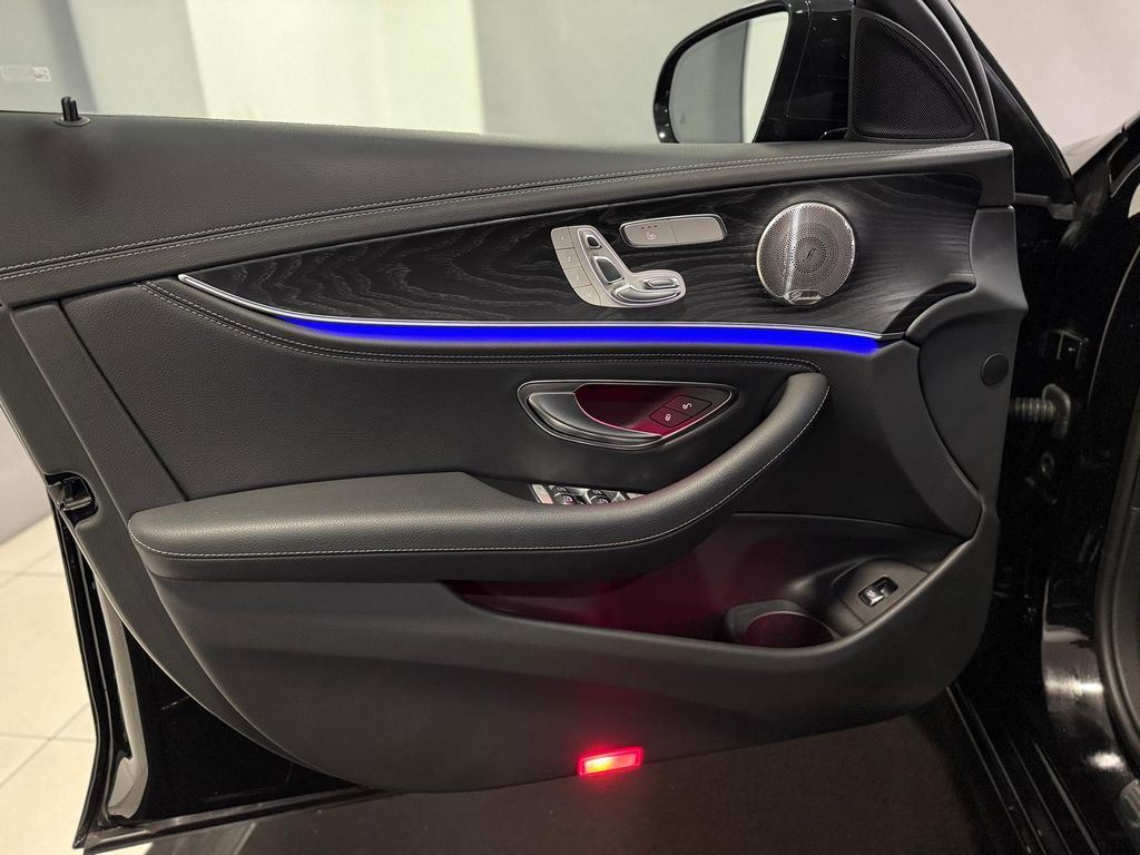 Mercedes-Benz E 300 2022