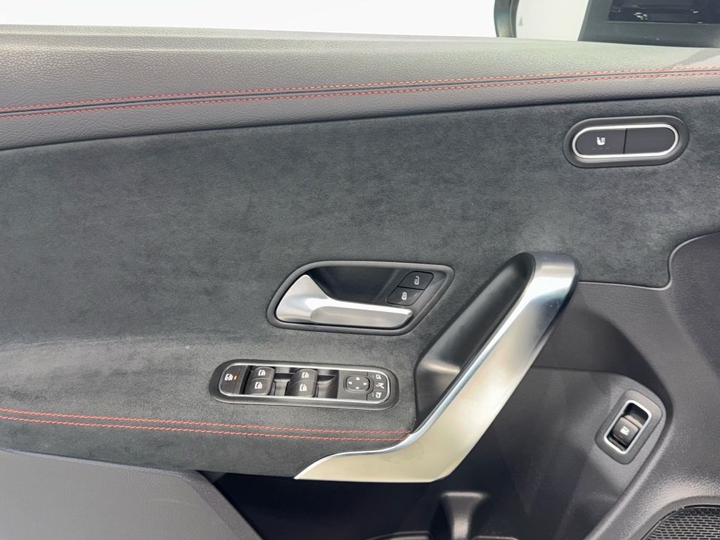 Mercedes-Benz CLA 250 2024