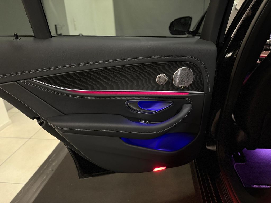 Mercedes-Benz E 300 2022