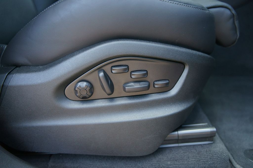 Porsche Cayenne 2025