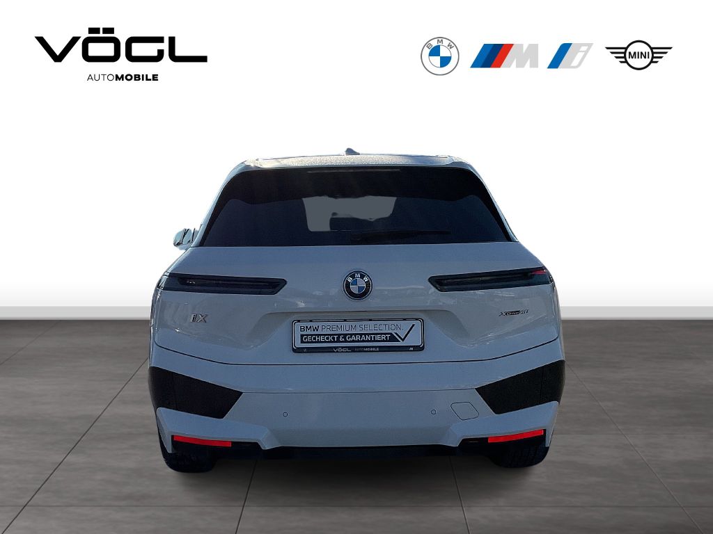 BMW iX 2023