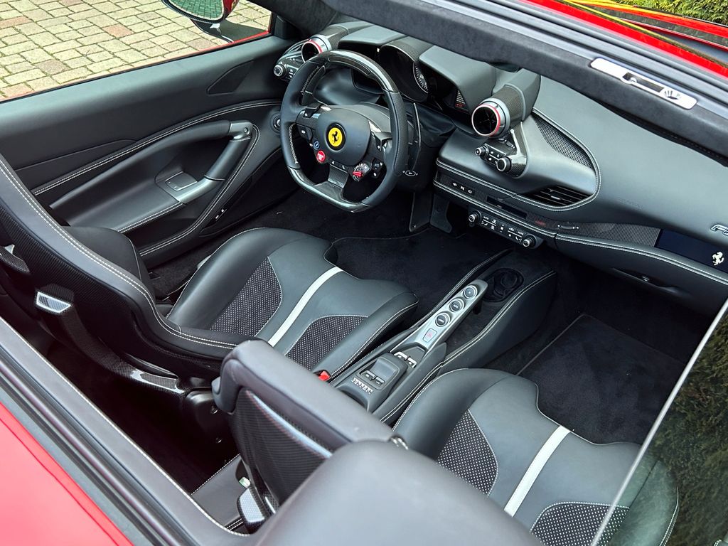 Ferrari F8 2022