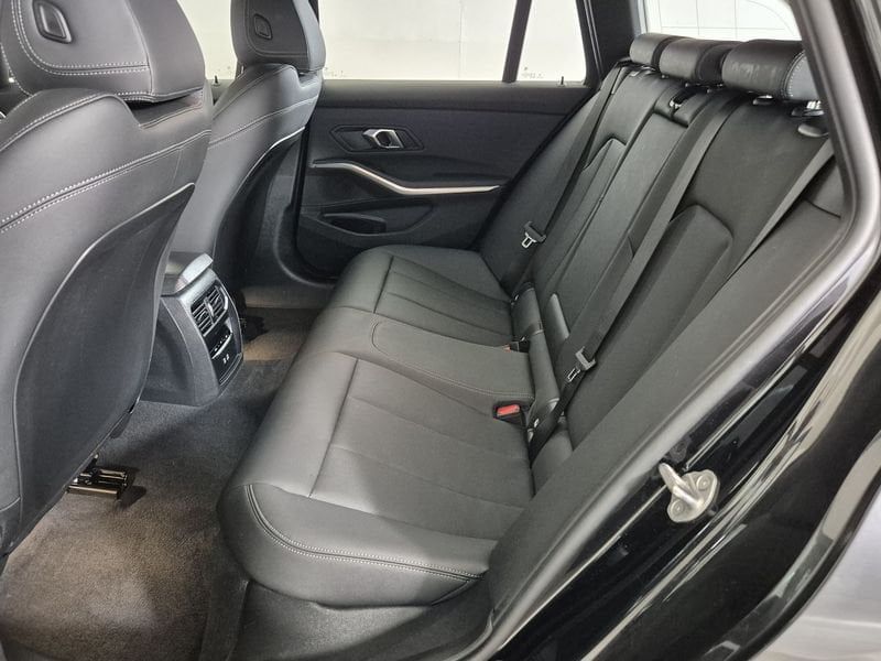 BMW 320 2023