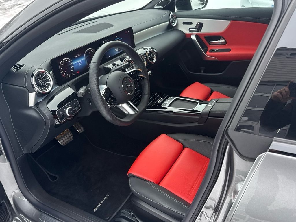 Mercedes-Benz CLA 250 2025