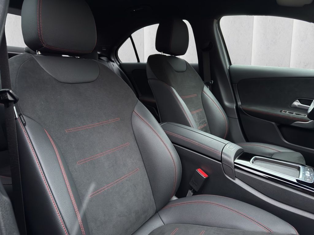 Mercedes-Benz A 220 2024