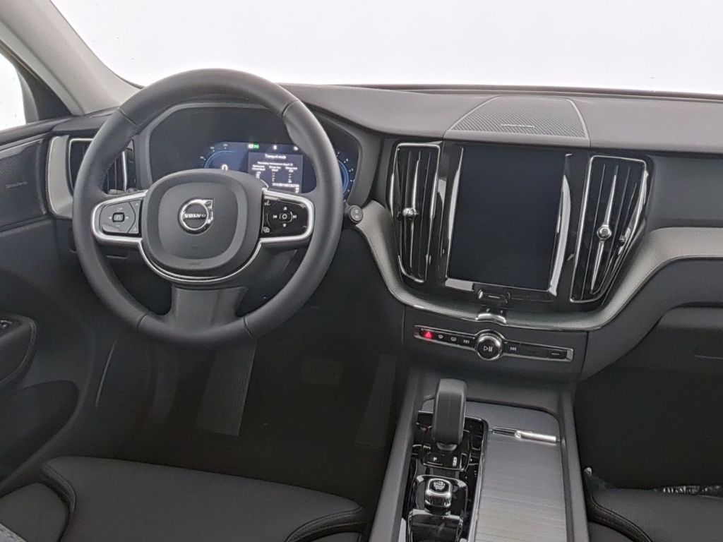 Volvo XC60 2025