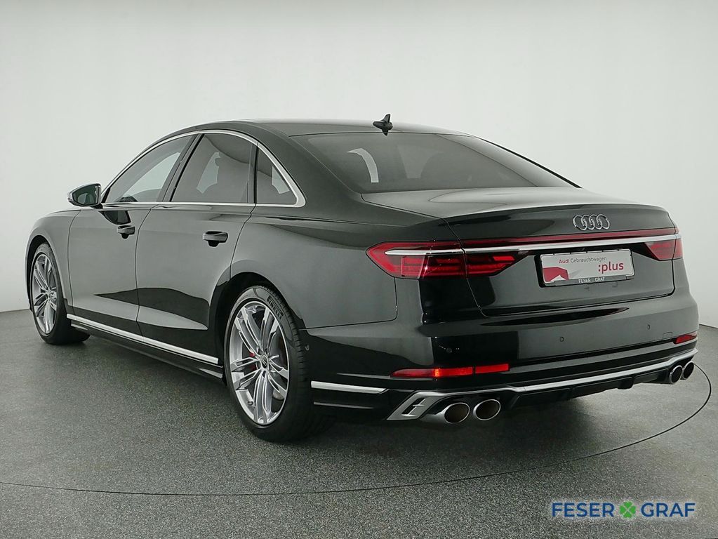 Audi S8 2022