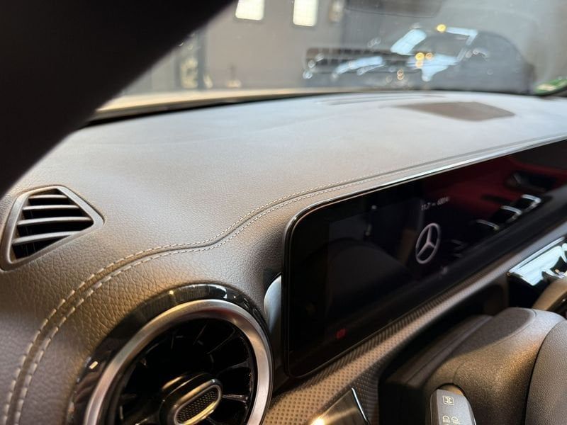 Mercedes-Benz A 220 2021