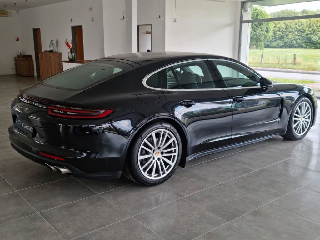Porsche Panamera 2020