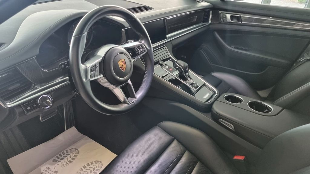 Porsche Panamera 2020