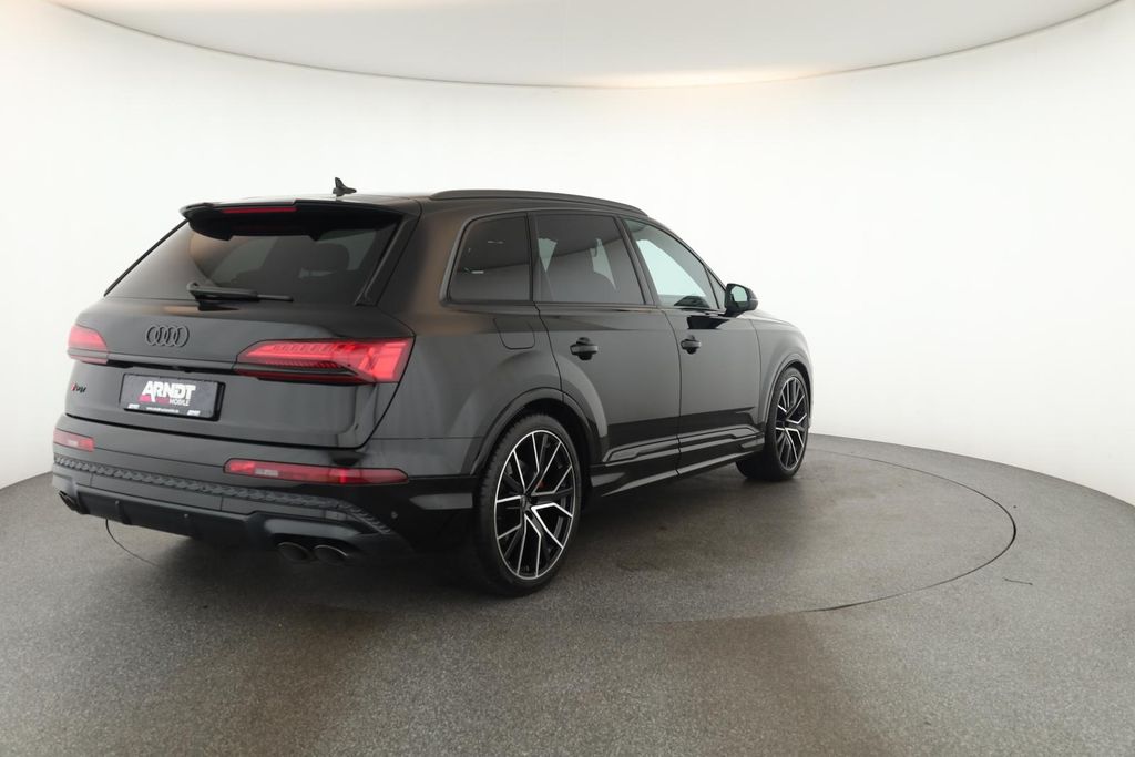 Audi SQ7 2025