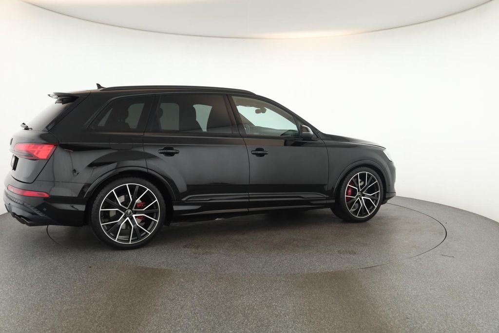Audi SQ7 2025