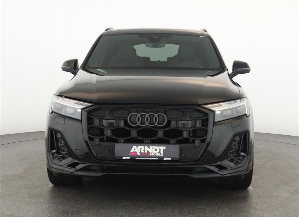 Audi SQ7 2025