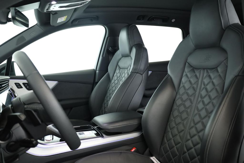 Audi SQ7 2025