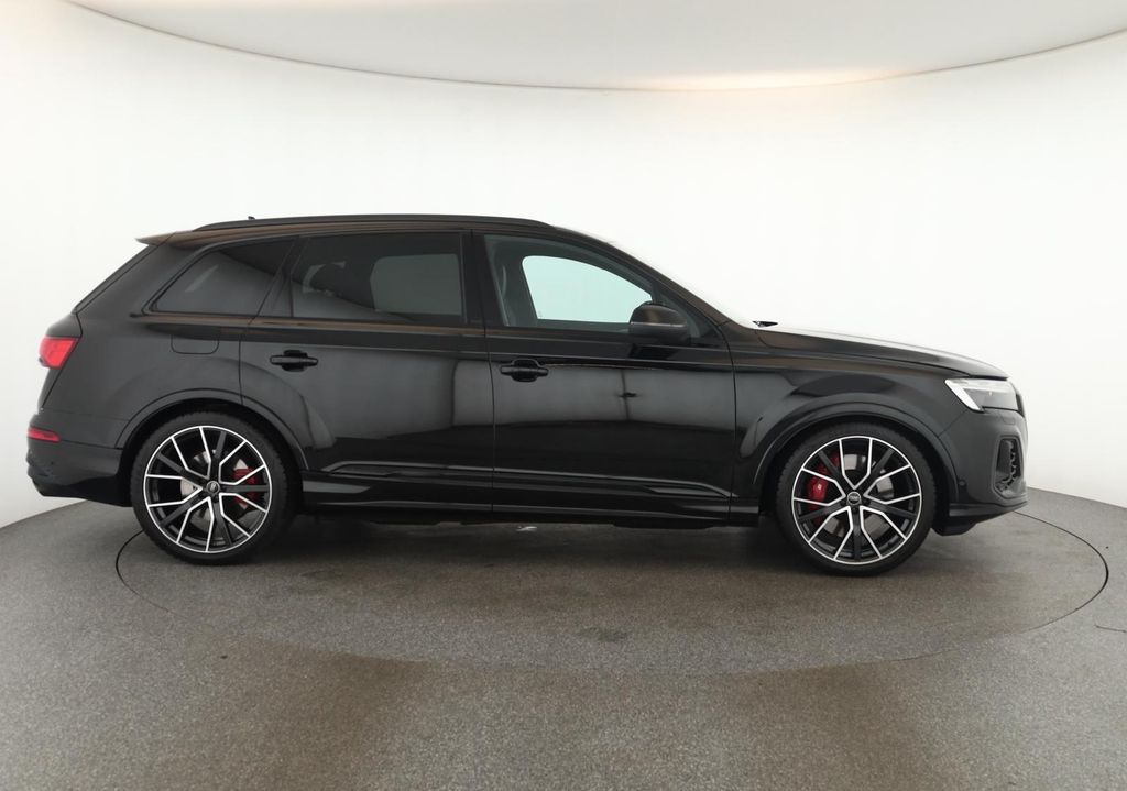 Audi SQ7 2025