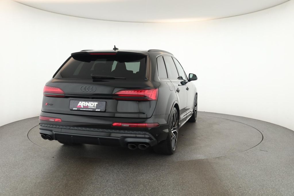 Audi SQ7 2025