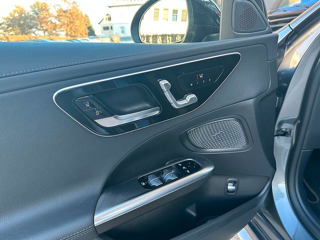 Mercedes-Benz C 300 2024