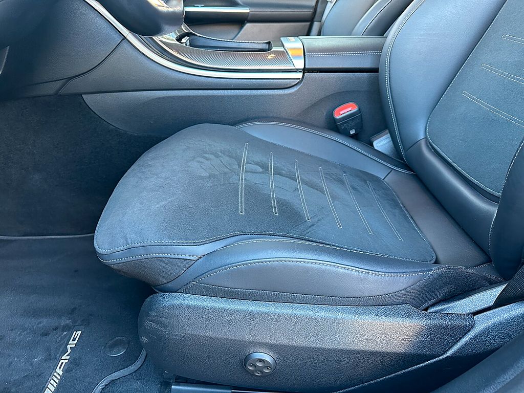 Mercedes-Benz C 300 2024