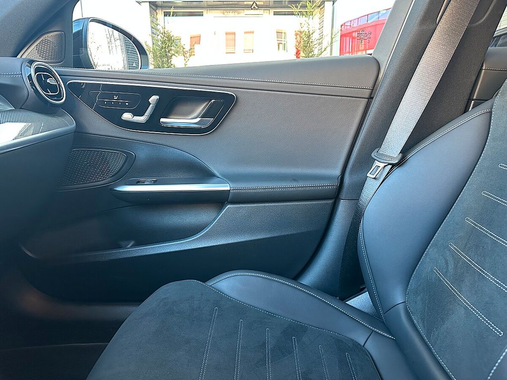 Mercedes-Benz C 300 2024