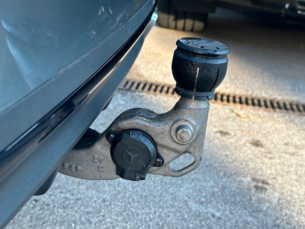 Mercedes-Benz C 300 2024