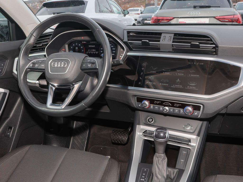 Audi Q3 2021