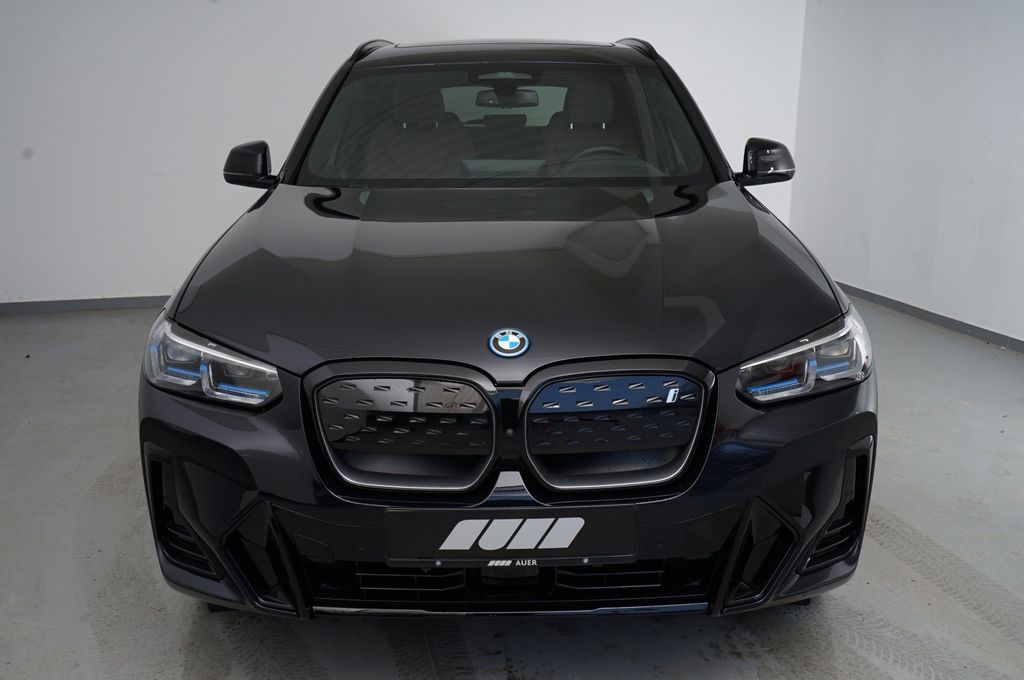 BMW iX3 2023