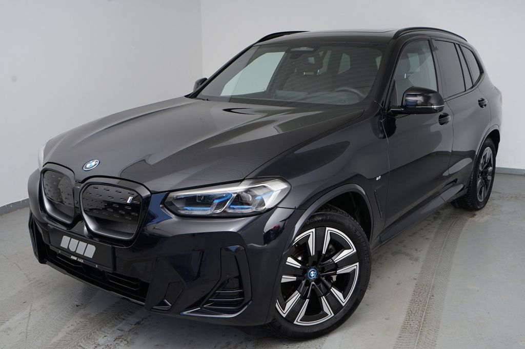 BMW iX3 2023
